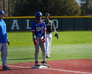 Horn sets the tone, SI rolls